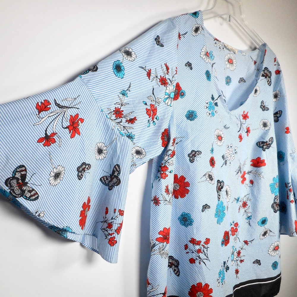 Jane & Delancey Bell Sleeve Cotton 1X Top Stripe Blue V-Neck Flower Butterfly